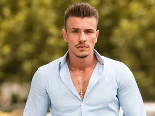 PetyrBaelish xxx camshow